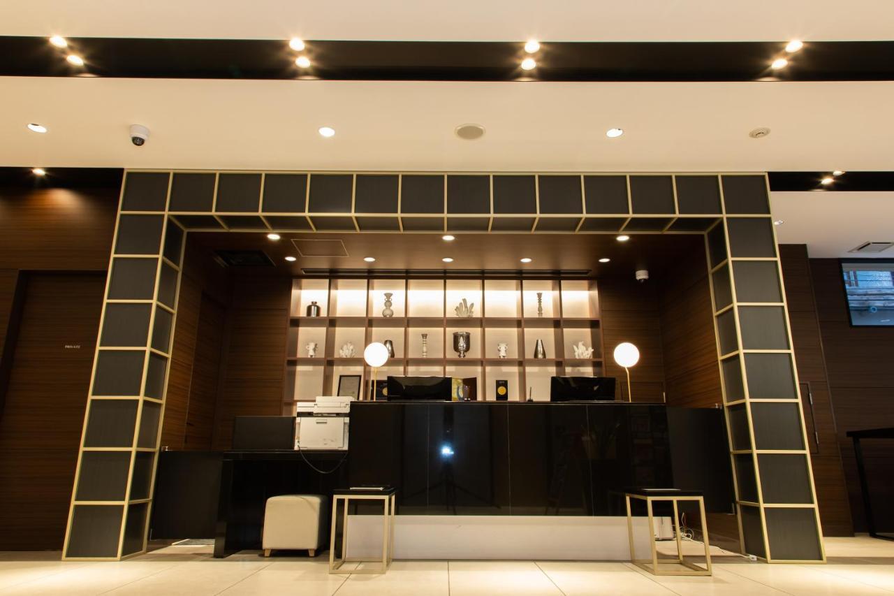 Quintessa Hotel Osaka Shinsaibashi Comic & Books Exterior foto